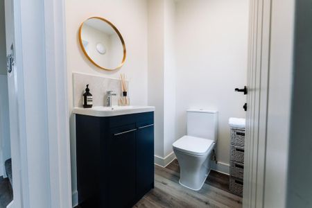 2 bedroom semi-detached house to rent - Photo 3