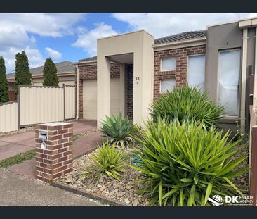 2/13 Vanderbilt Avenue, Truganina, Vic 3029 - Photo 6