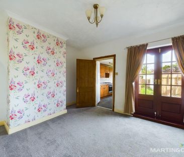 2 bedroom cottage to rent - Photo 2