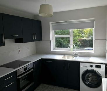Flat to rent on - Photo 1