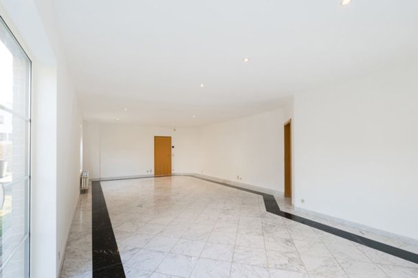 Tout savoir sur cette maison à Kraainem, à Kraainem - Photo 1