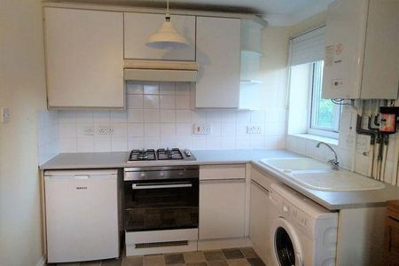 Studio to rent - Photo 3