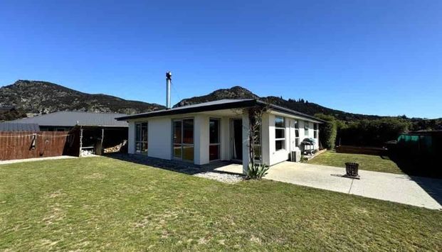 Charming Riverside Park Rental Home - Photo 1