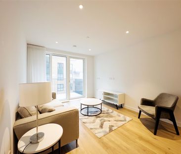 Cedrus Avenue, Southall - Photo 3