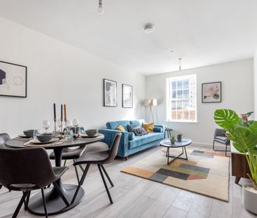 High Street - Photo 1