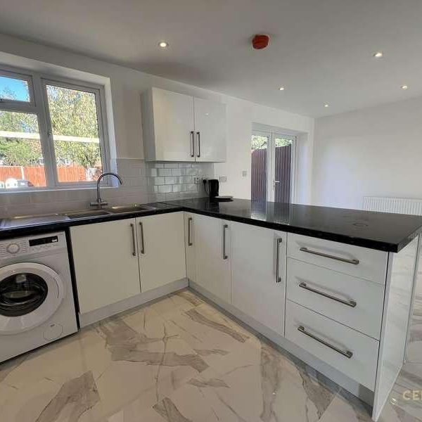 Brabazon Road, TW5 - Photo 1