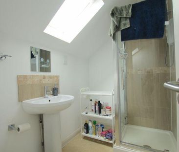 6 bedroom property to rent - Photo 3