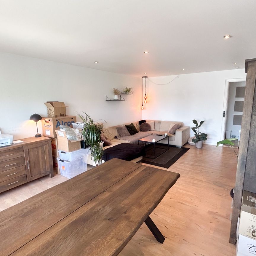 Dejlig 3-værelses lejlighed med stor solrig altan - Photo 1