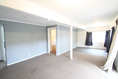 2 Bedrooms on Te Atatu Rd - Photo 3