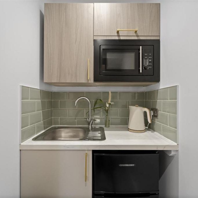 Studio to rent - Photo 1