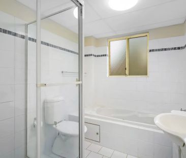 Great sized unit in Popular Location - Photo 5