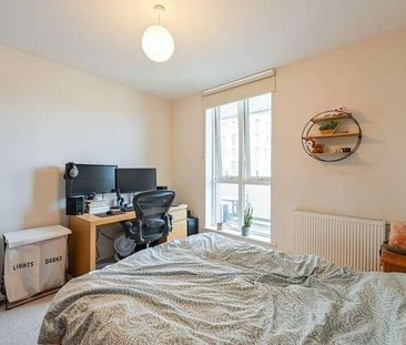 Bow Common Lane, Bow, E3 - Photo 1
