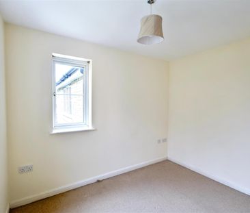 Watermint Drive, Tuffley, - Photo 6