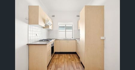 Beachside Living Meets Art Deco Charm - Photo 5