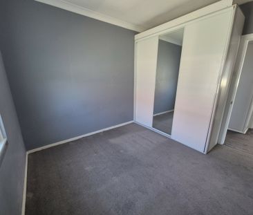 Neat and Tidy 3 Bedroom Home!!! - Photo 2