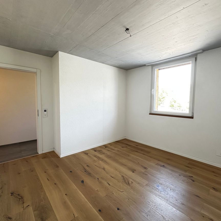 Light, comfort and an ideal location! - Photo 1