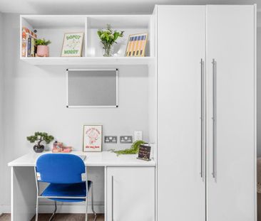 1 bedroom in a flat share to rent - Photo 1