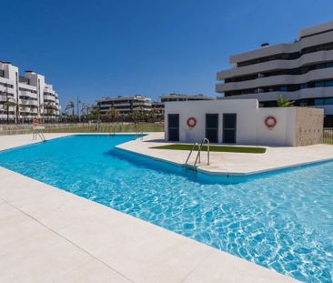 3 room luxury Flat for rent in Torremolinos, Spain - Photo 4