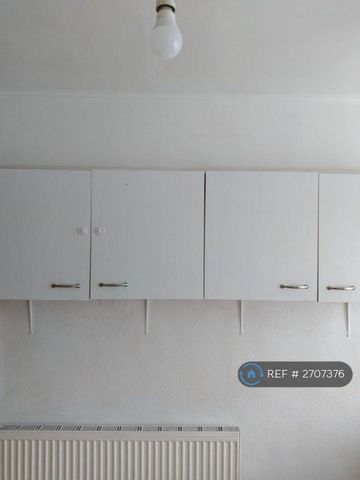 3 bedroom maisonette to rent - Photo 5