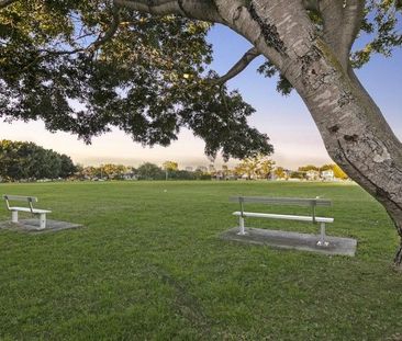 Popular Resort Style Complex - adjacent to Bulimba Golf Course - Photo 3