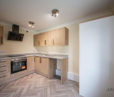 3 bedroom flat to rent - Photo 3