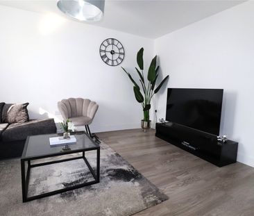 Haygreen Crescent, Ebbsfleet, Kent, DA10 1FD - Photo 2