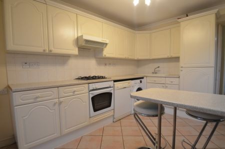 2 bedroom Detached bungalow to rent - Photo 3