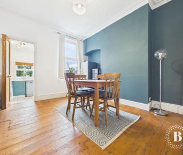 2 bedroom end of terrace house to rent - Photo 3