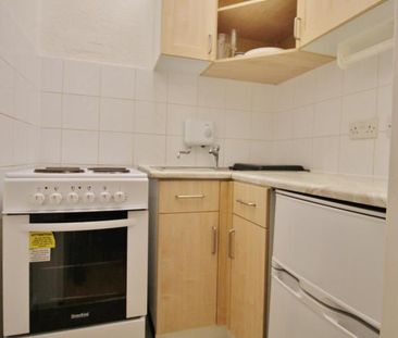 Studio to rent - Photo 6