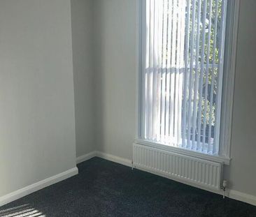 Apartment 3, 7 Elmwood Avenue, Lisburn Road, Belfast, BT9 6AZ - Photo 2