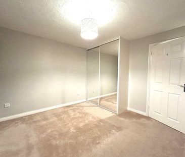 LANGDON HILLS, BASILDON - Photo 2