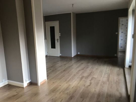 Location Appartement 2 pièces 62m² LA MADELEINE 59110 - Photo 1