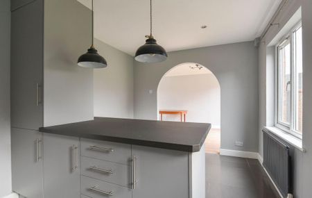 3 bedroom detached house to rent - Photo 4