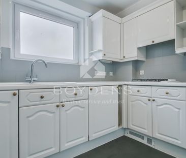 The Esplanade , Frinton-on-Sea - Photo 4