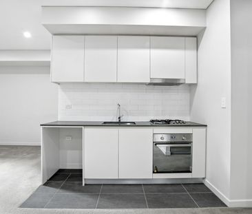 Modern Studio Apartment Including Water - Photo 1