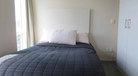 TOP FLOOR STUDIO APARTMENT: VIEWS FOR MILES - Photo 2