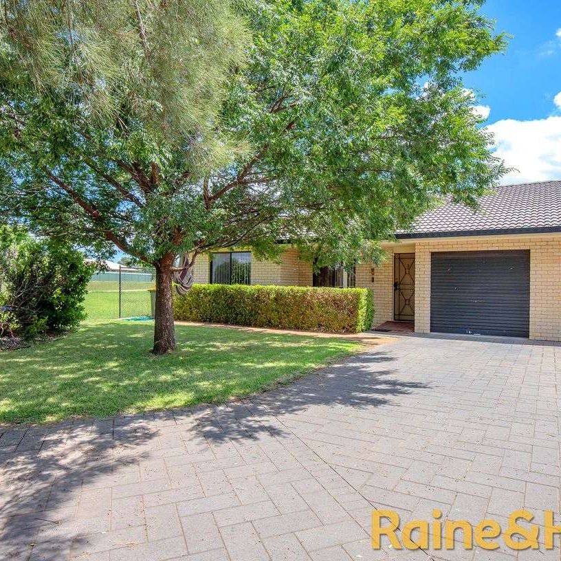 9B Ironbark Close, Dubbo, NSW 2830 - Photo 2