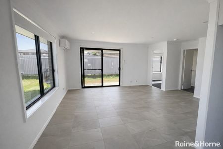 Near New 2 Bedroom Hillvue Unit - Photo 2