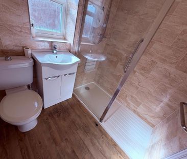 2 bedroom semi-detached house to rent - Photo 3