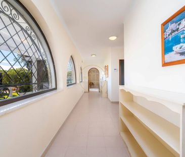 4 bedroom luxury Villa for rent in Loulé, Distrito de Faro - Photo 2
