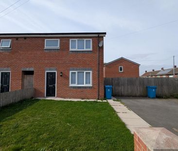 3 bedroom terraced house to rent - Photo 4