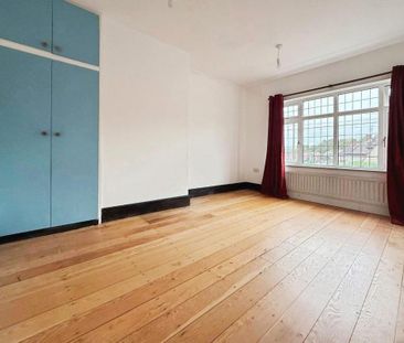 3 bedroom end of terrace house to rent - Photo 3