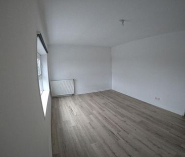 Location Appartement 3 pièces 92m² LILLE 59800 - Photo 3