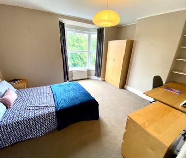 4 bedroom terraced house to rent - Photo 3