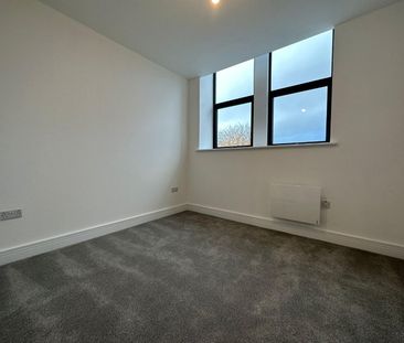 Linden House, Colne - Photo 3