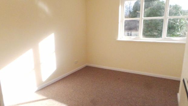 2 bedroom end of terrace house to rent - Photo 1