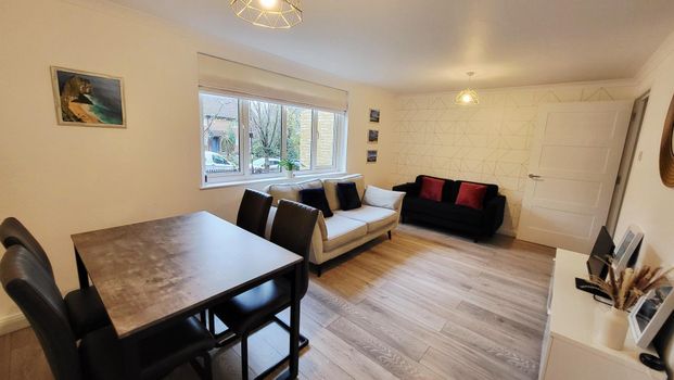 Caledonian Road, London - Photo 1