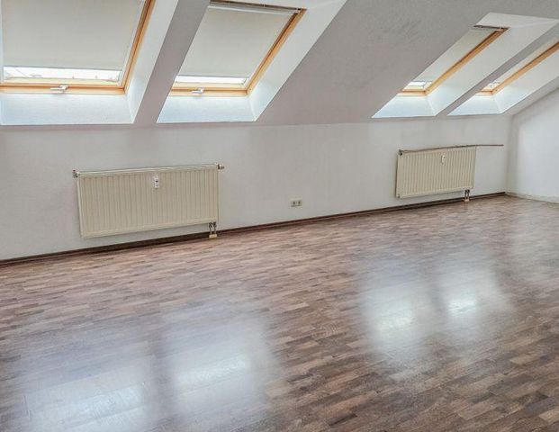 3-ZI-Wohnung für Dachgeschossliebhaber - Foto 1