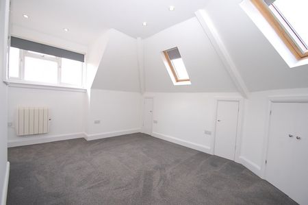 The Broadway, Market Place, Chalfont St. Peter,SL9 - Photo 3