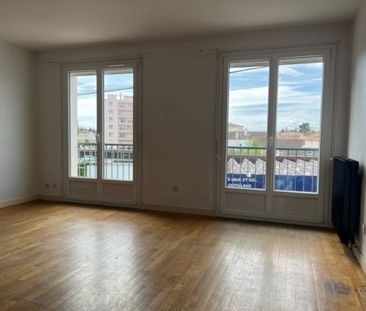 A LOUER - APPARTEMENT T2 - ROANNE SECTEUR ALBERT THOMAS - Photo 1